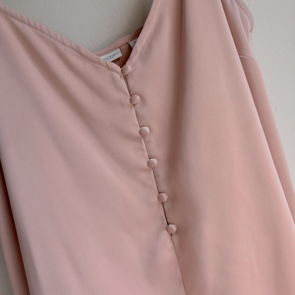 Eva Mendez pink button cami